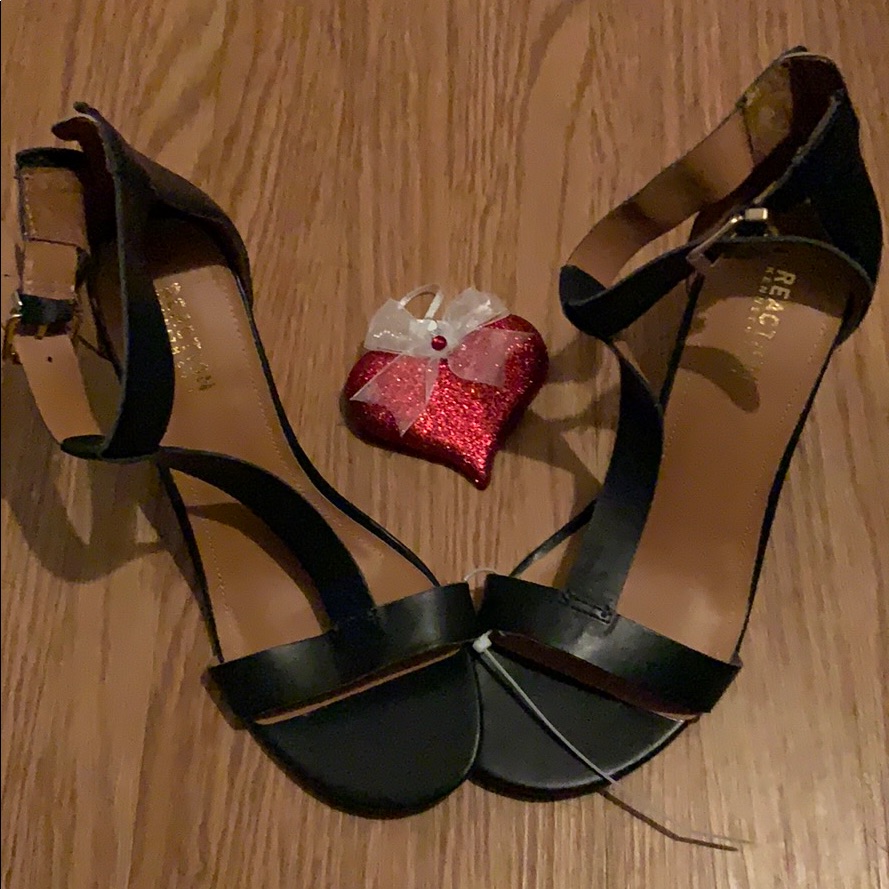 Brand New Kenneth Cole Reaction Opentoe Wedge